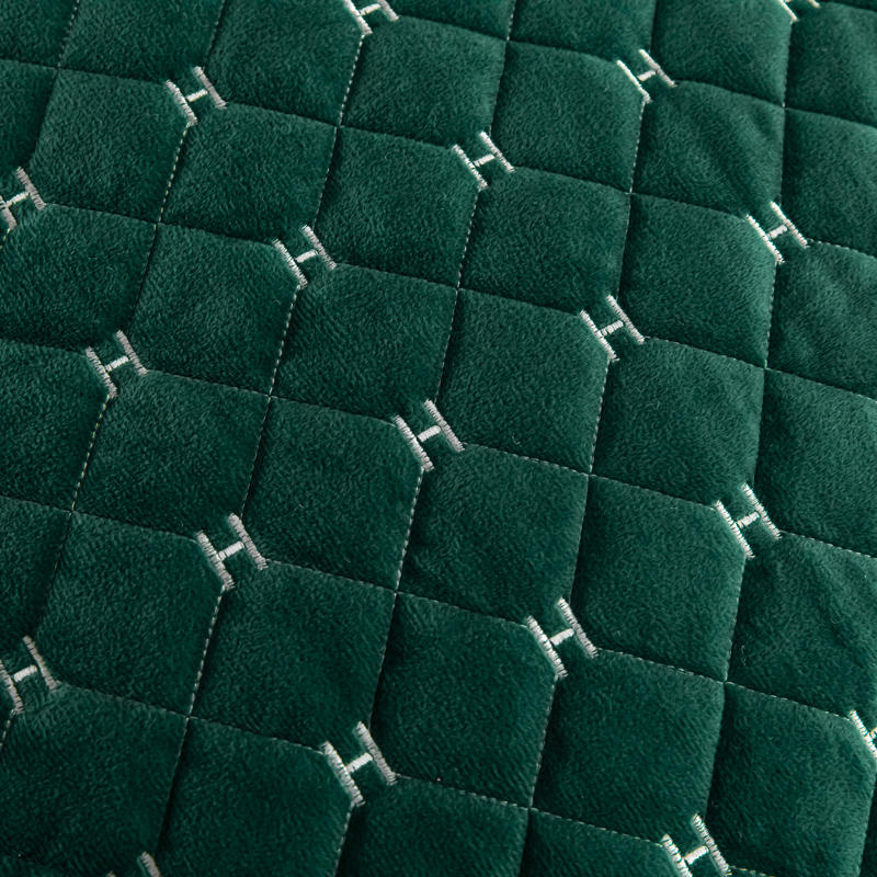 Twin Size Emerald green Bedspread