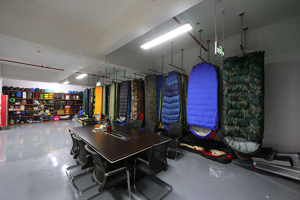 bulk procurement of emergency relief sleeping bags