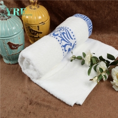 toalla de baño teñida de hilo