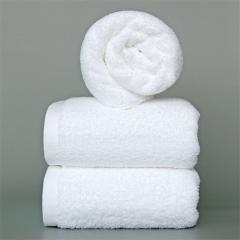 Toalla de baño absorbente, suave, agradable para la piel, con diseño personalizado, color y bordado.