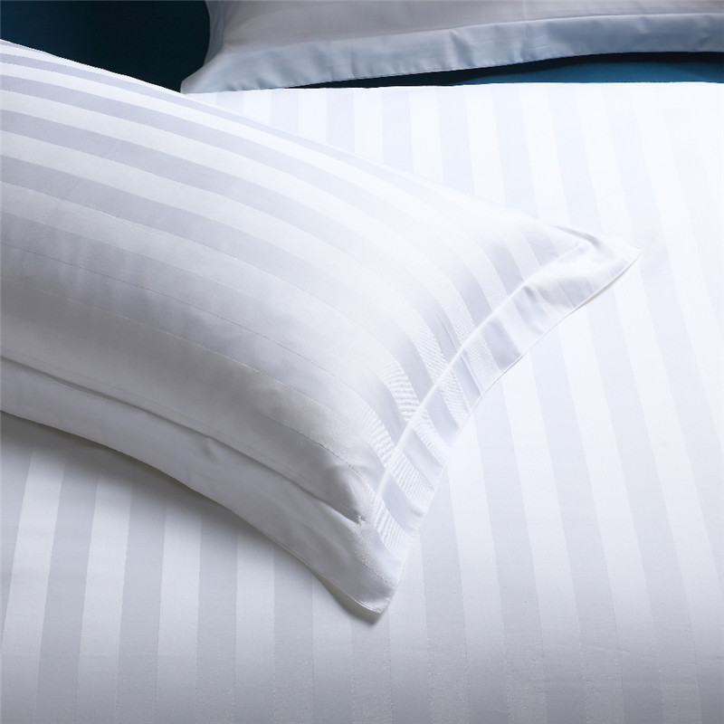 ¿Cómo quitar manchas de sangre en sábanas blancas?