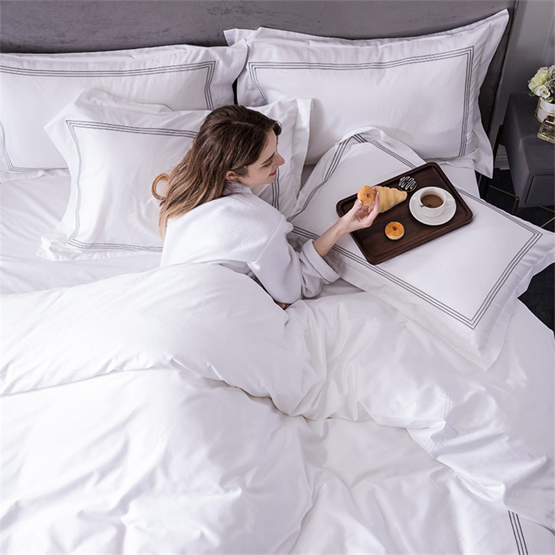 ¿Qué precauciones se deben tomar al lavar tejidos de cáñamo con ropa de hotel?